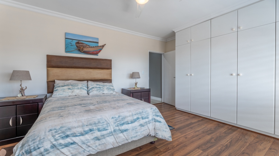 5 Bedroom Property for Sale in Plattekloof 2 Western Cape